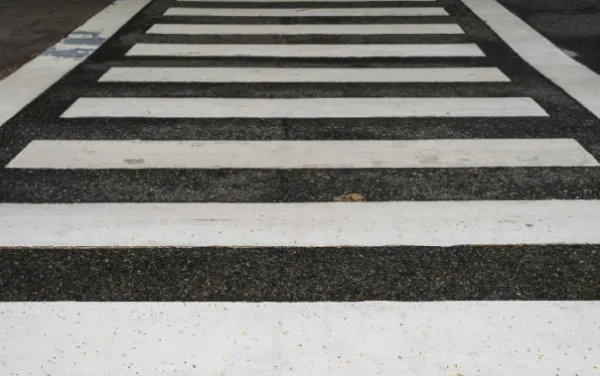 Pintura Tráfico (solvente) y  Demarcación vial